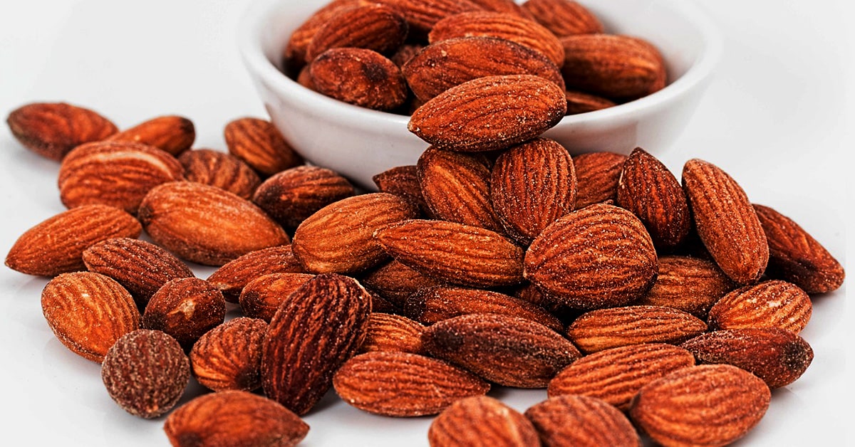 how many almonds to eat per day